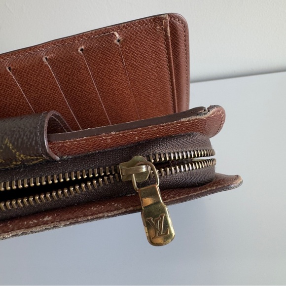 LOUIS VUITTON Monogram Viennois Wallet in Brown - Picture 5 of 9